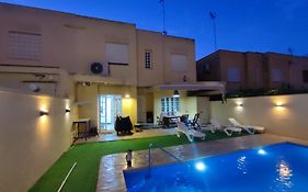 VIVE JEREZ Casa de lujo con piscina y barbacoa en la mejor zona de Jerez de la Frontera